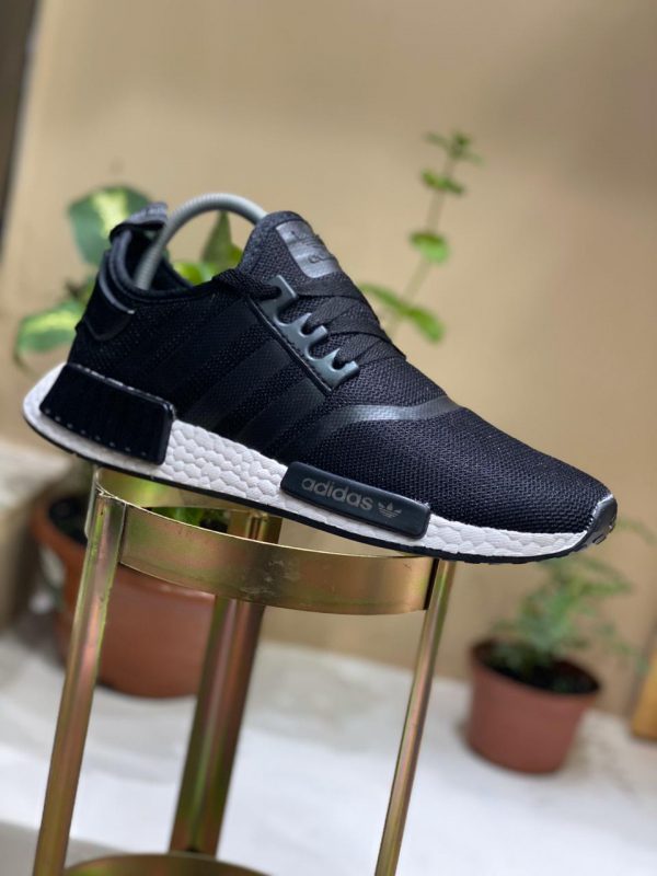 NMD R1